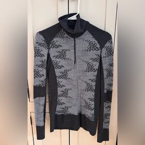 Icebreaker Merino Wool 1/4 Zip Base Layer Top Women’s Small Gray Black